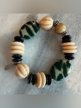 Vintage Treska Chunky Bead Stretch Bracelet Ivory Black Green Artisan Boho